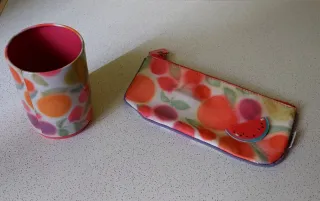 Lote estuche y bote portalápices frutas