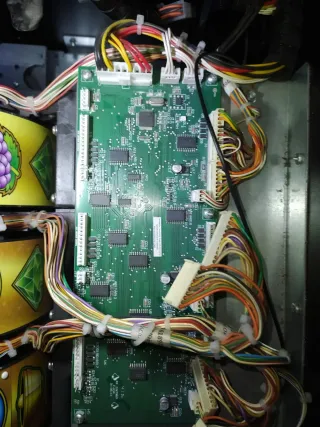 Placa base para máquina tragaperras