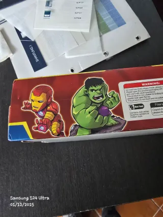 24 Figuras Marvel Plástico