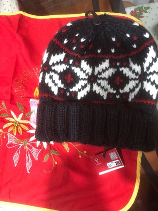 Cappello OVS nuovo con cartellino