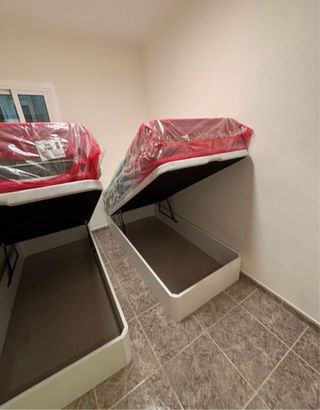 Offerta speciale: canapè e materassi in liquidazione