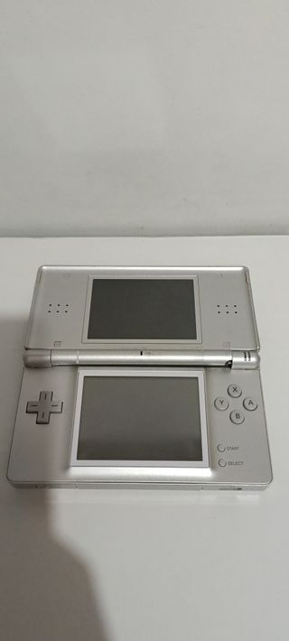 Nintendo DS Lite Plateada Para Piezas NDS