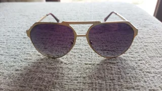 Óculos de Sol Gucci Dourado