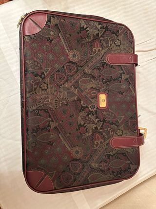 Maleta vintage con estampado paisley
