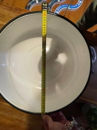 Catino vintage bianco con bordi neri