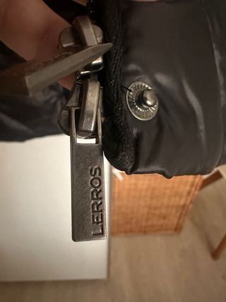 Plumífero negro acolchado mujer