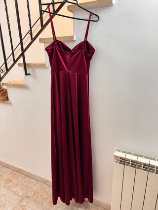 Vestido de fiesta burdeos