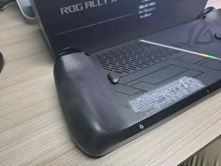 Asus Rog Ally x Nero con Scatola
