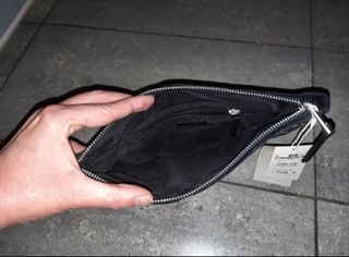 Bolso de fiesta negro con estrellas plateadas