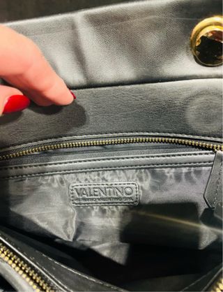 Borsa Valentino Bags nera con zip da aggiustare