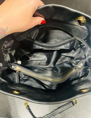 Borsa Valentino Bags nera con zip da aggiustare