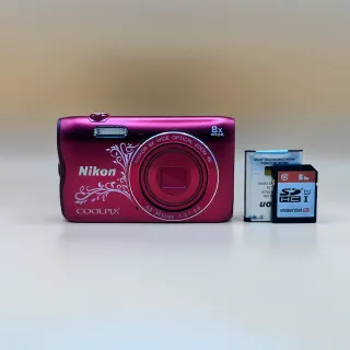 Nikon Coolpix A300 Rossa 20.1MP Wi-Fi