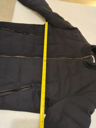 Abrigo azul acolchado