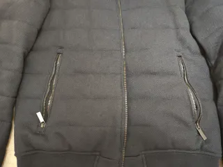 Abrigo azul acolchado