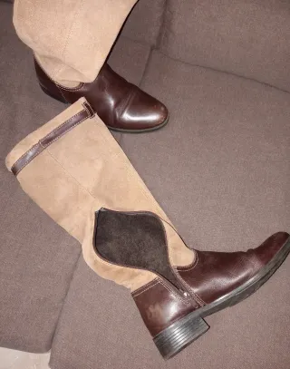 Botas altas de ante y piel