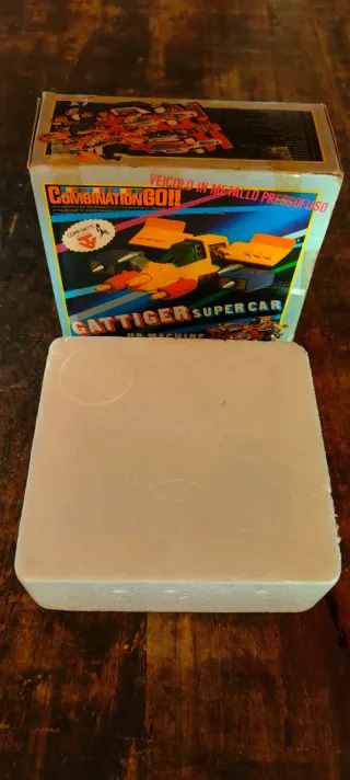 Gattiger vintage Toys Toy giochi giocattoli robot