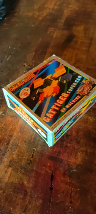 Gattiger vintage Toys Toy giochi giocattoli robot