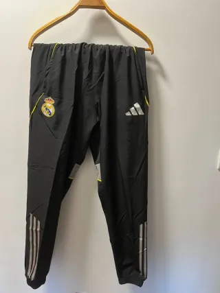 Chándal Real Madrid y corta vientos Adidas Talla L