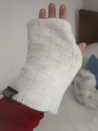 Muk Luks Bufanda Infinita y Guantes