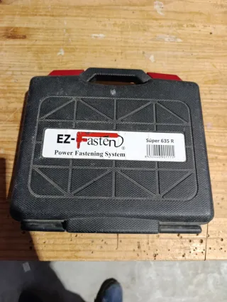 Pistola de clavos Fasten super 635R