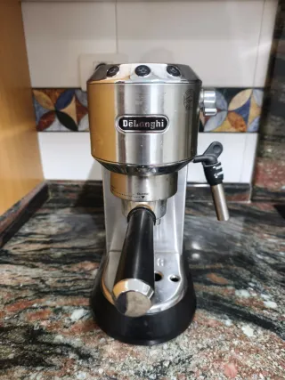 Cafetera DeLonghi Plata