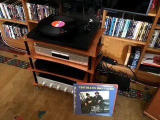 Quadraspire Q4 Mueble Rack Hi-Fi Madera y Negro