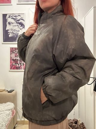 Cazadora bomber gris multicolor