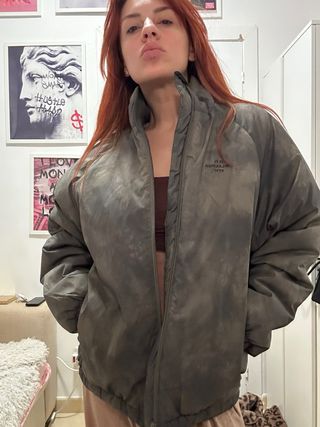 Cazadora bomber gris multicolor