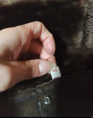 Abrigo de piel marrón