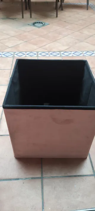 Puff di tessuto rosa, stile terciopelo