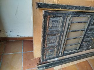 Puerta acero acristalada y cerco