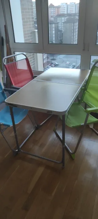 Tavolo da campeggio Quechua (Decathlon) e 3 sedie in alluminio