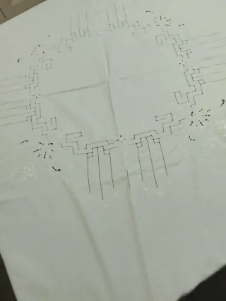 Tovaglia rotonda ricamata 170 cm