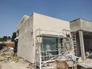 Autónomo solador alicatador