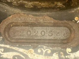 Macchina da cucire Singer antica anni '50