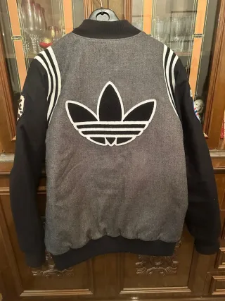 Giubbino college Adidas grigio e nero Taglia M