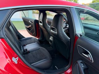 Mercedes-Benz Clase CLA 2015