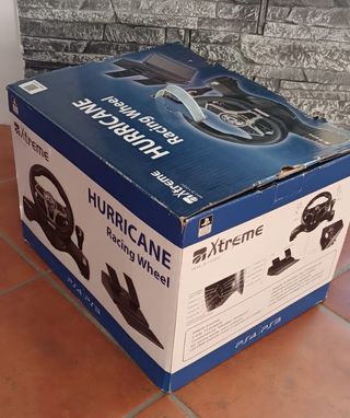 Volante e Pedaliera PS4/PS3 Thrustmaster