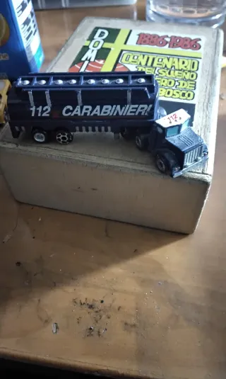 Lote de 5 vehículos y 1 avión Micromachines