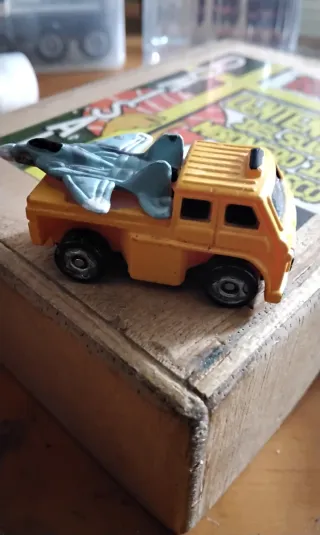 Lote de 5 vehículos y 1 avión Micromachines