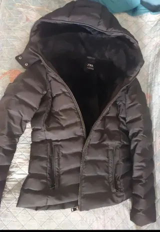 Giubbotto Zara donna nero con pellicciotto interno