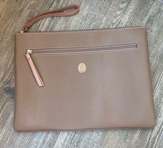 Portadocumentos piel beige y marrón