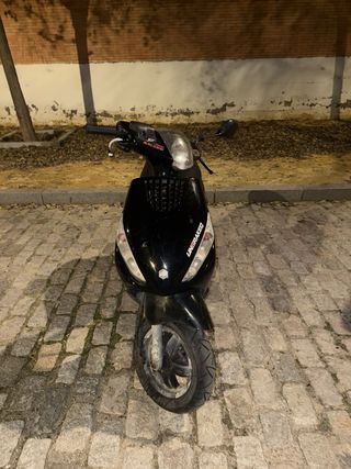 Piaggio Zip 2T Negra