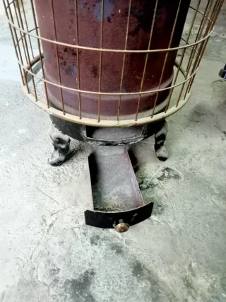 Estufa de leña antigua