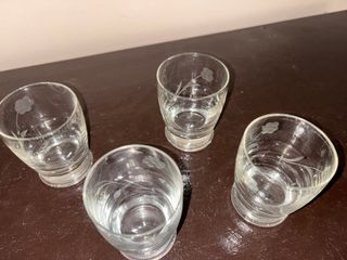 4 Bicchieri Antichi Floreali