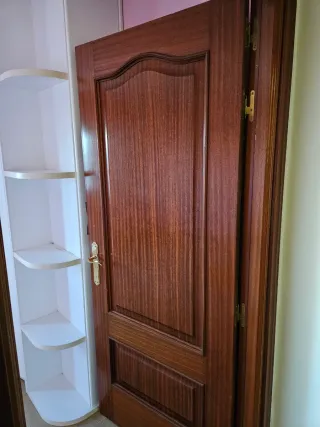 Puertas de madera maciza