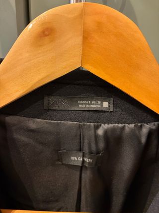 Abrigo negro ZARA Talla S. Ref: 2949/310