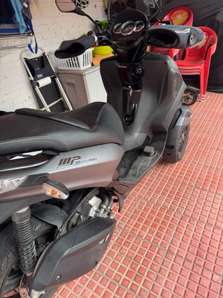 Piaggio MP3 300 LT Yourban