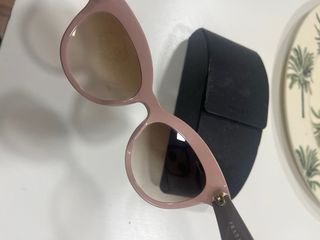 Gafas de sol Prada rosas y marrones