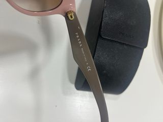 Gafas de sol Prada rosas y marrones